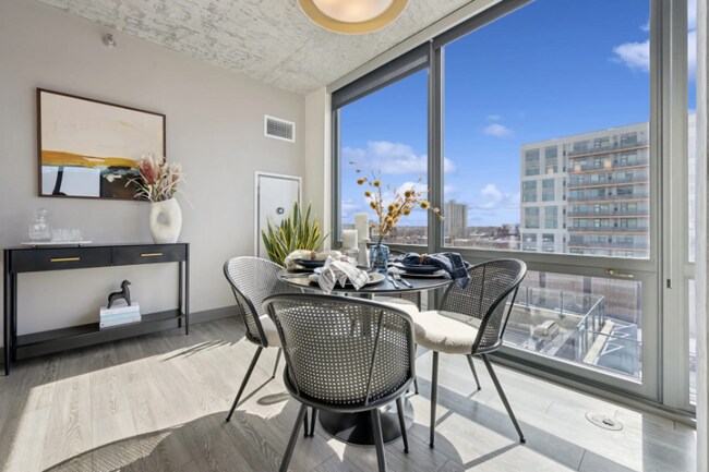 Foto del edificio - 11200 Westgate St