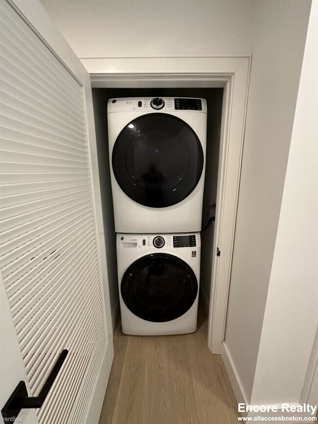 Foto del edificio - 1 br, 1 bath Condo - 50 Leo