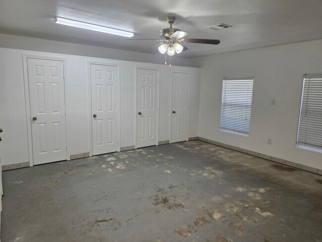 Foto del edificio - 13600 FM1314