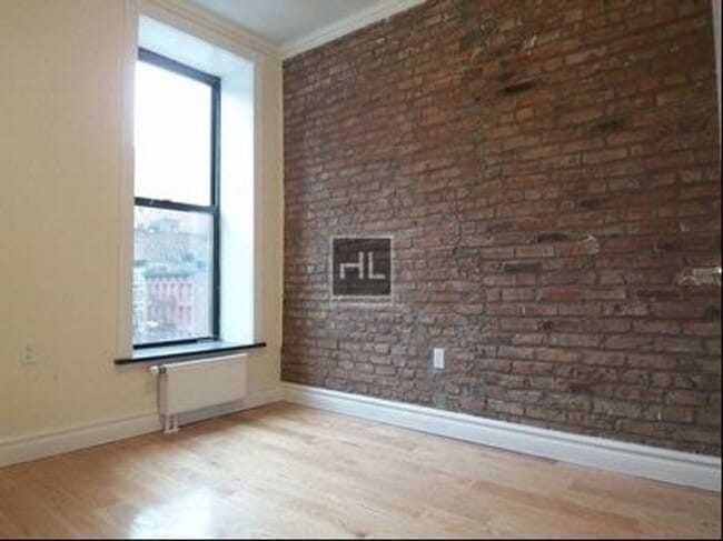 Building Photo - DREAM EAST VILLAGE 3 BED 2 BATH - WON'T LA...