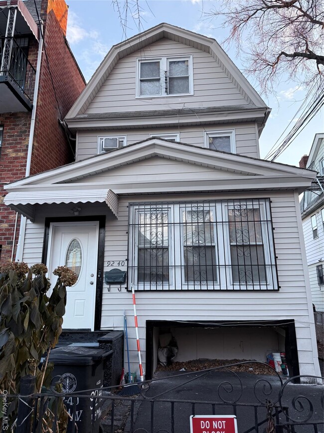 Building Photo - 92-40-92-53 53rd Ave