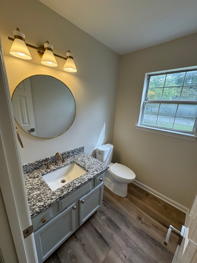 Building Photo - 1246 Carriage Park Dr