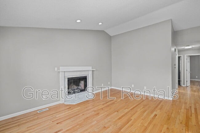 Building Photo - 1519 Harvard Way