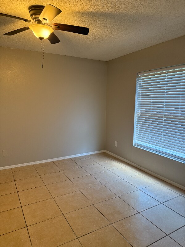 Foto del edificio - 13829 Timberland Dr