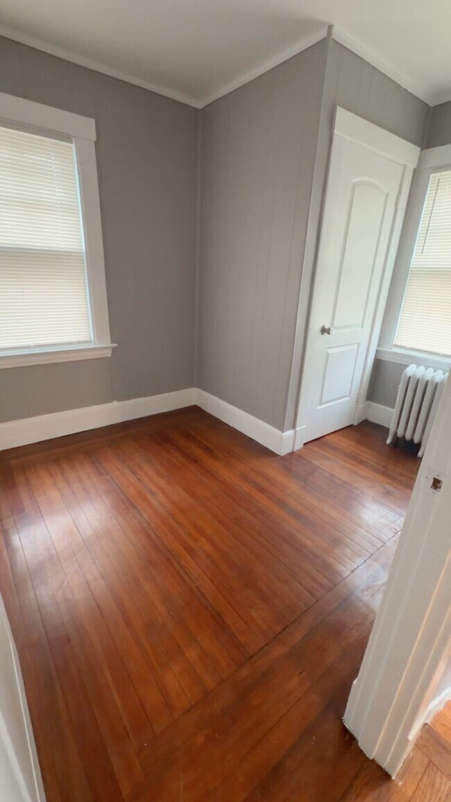 Foto del edificio - 38 Glen Rd