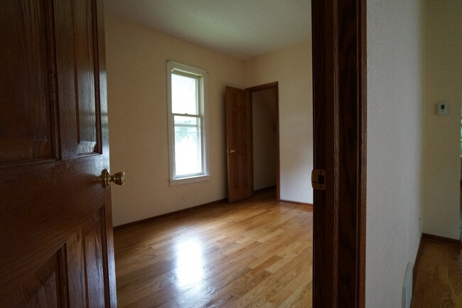 downstairs bedroom - 906 23rd St