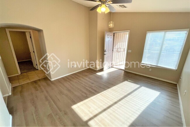 Building Photo - 4202 N 113th Dr
