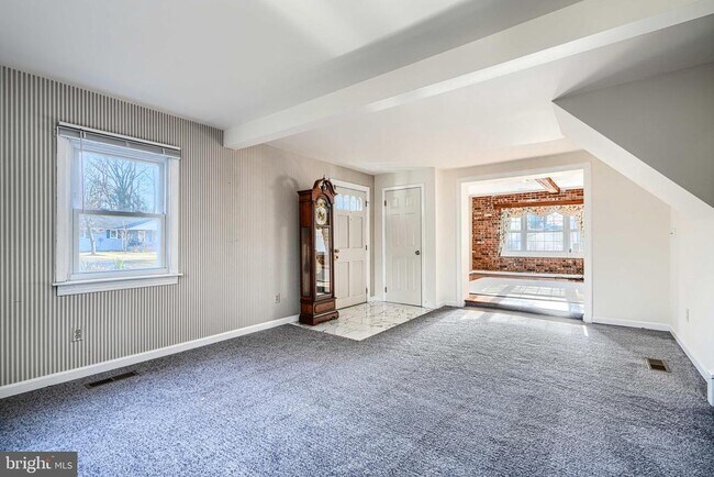 Foto del edificio - 4312 Silver Spring Rd