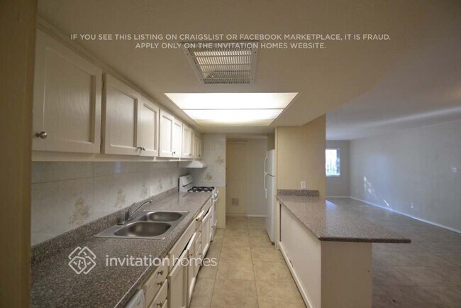 Foto del edificio - 6116 W Claremont St