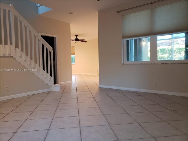 Building Photo - 1306 Banyan Way