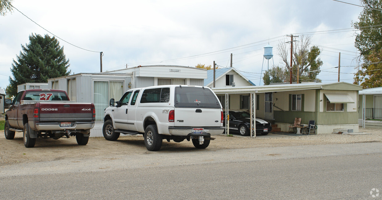 Primary Photo - Bell Court MHP