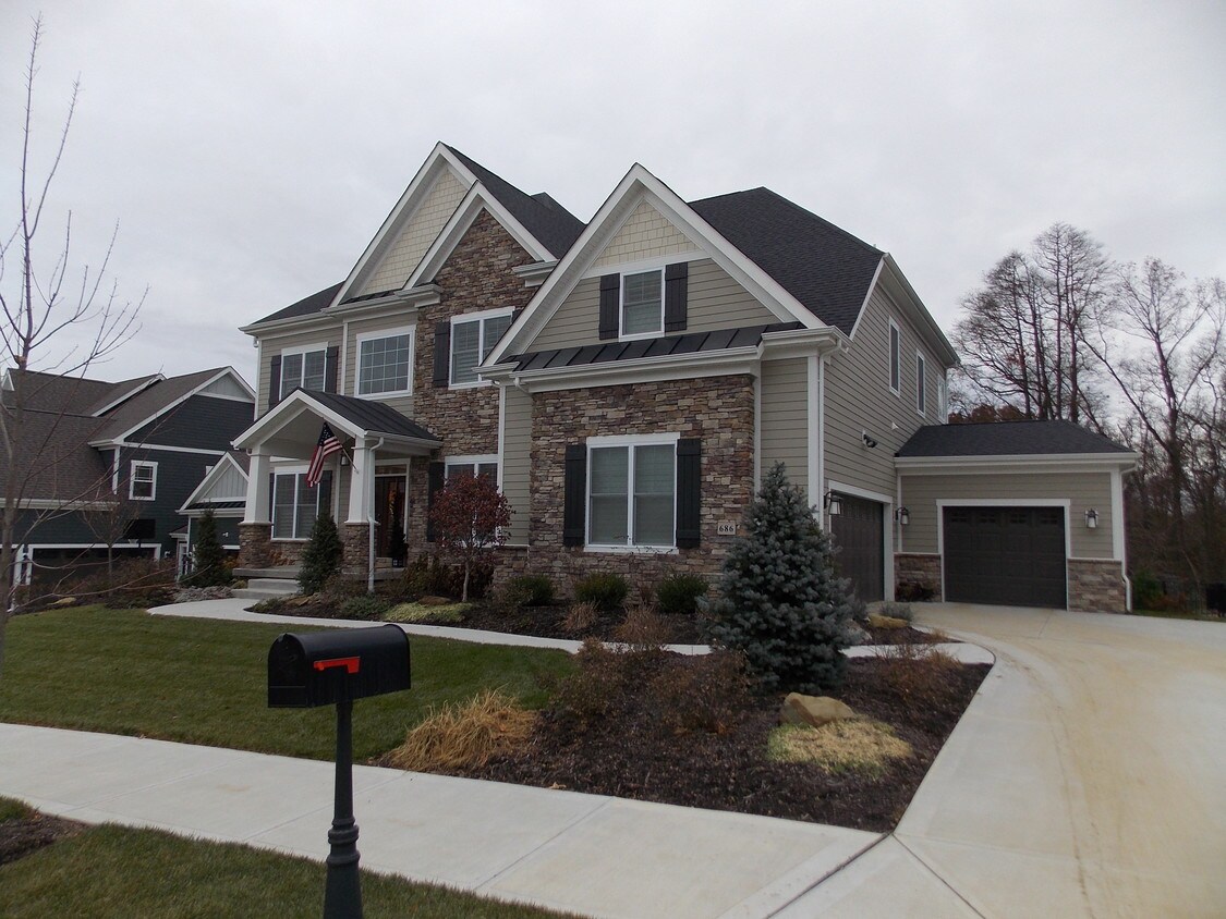 686 Chilliwack Ln, Mars, PA 16046 House Rental in Mars, PA