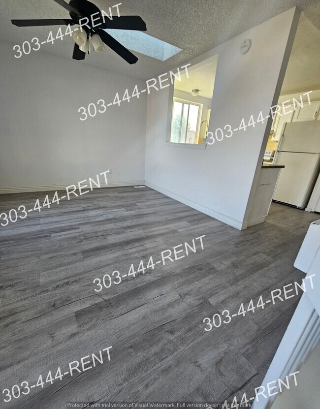 Foto del edificio - Beautifully Updated 4 Bed 2 Bath home in Denver