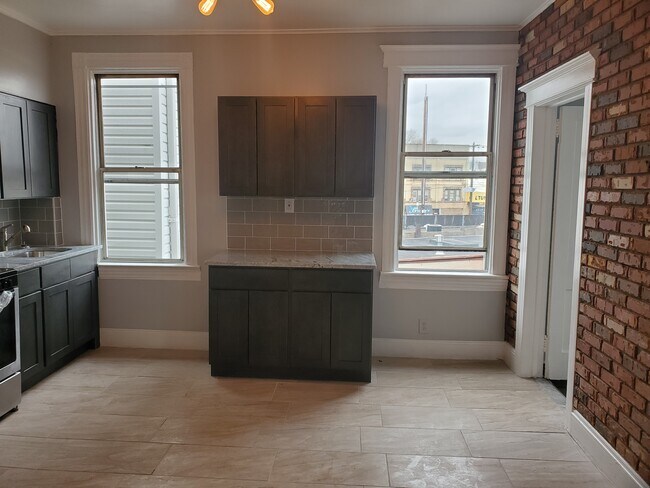 Building Photo - 226 Neptune Ave