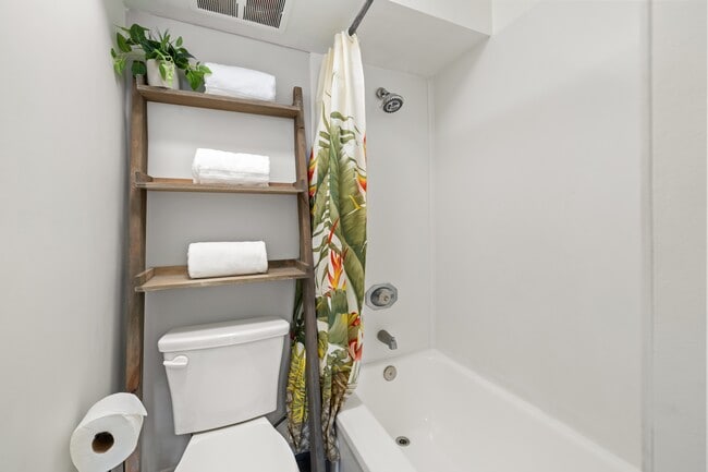 Photo - 2421 Tusitala St Townhome