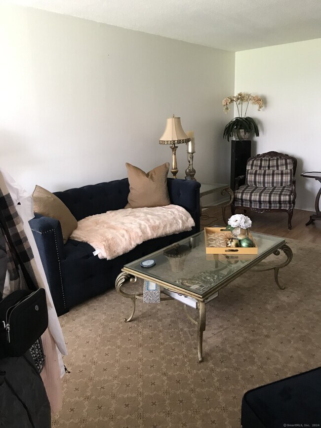 130 Cottonwood Rd Unit 130, Newington, CT 06111 Condo for Rent in