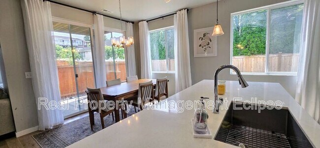 Foto del edificio - 6720 46th St NE