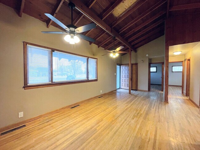 Foto del edificio - Ranch Style 4 Bedroom