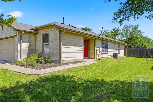 Foto del edificio - 228 Pearl Lake Dr