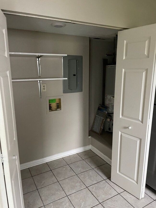 Foto del edificio - 2 bedroom 1.5 bath townhome