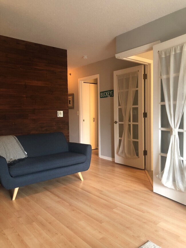 French doors - 2150 Ridge Dr