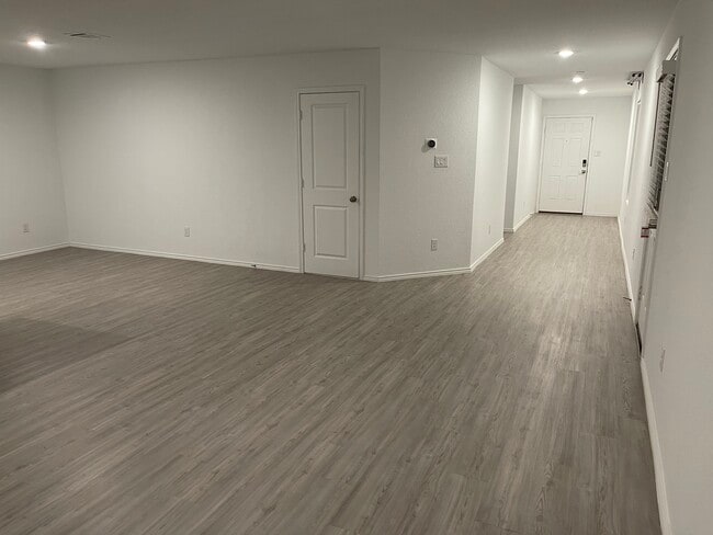 Foto del edificio - 4127 Cove Fls