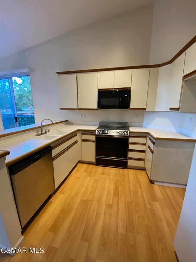 Foto del edificio - 2486 Pleasant Way