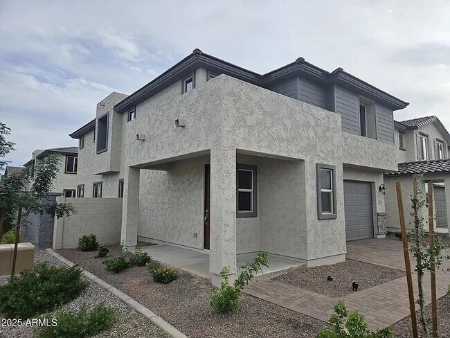 Foto del edificio - 3354 S 180th Ln