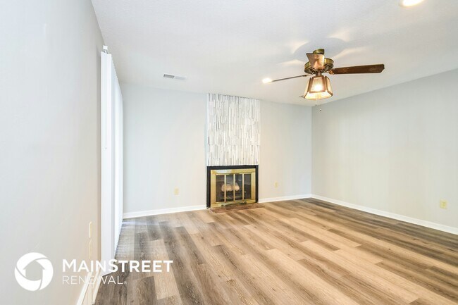 Foto del edificio - 5825 Lynnfield Cove