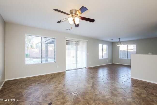 Foto del edificio - 12510 W Mandalay Ln