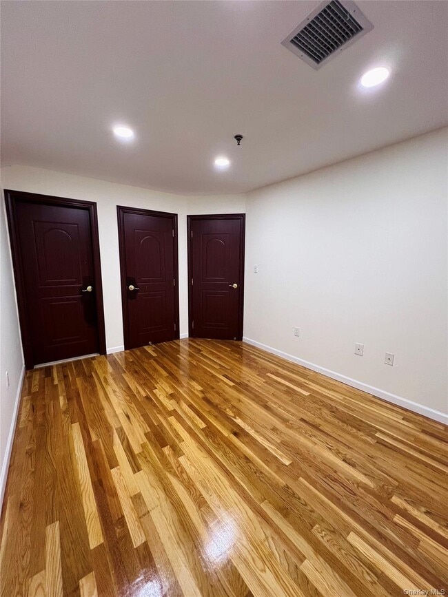 Foto del edificio - 104-8 220th St