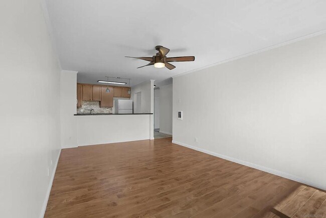 Foto del edificio - 3030 Suncrest Dr