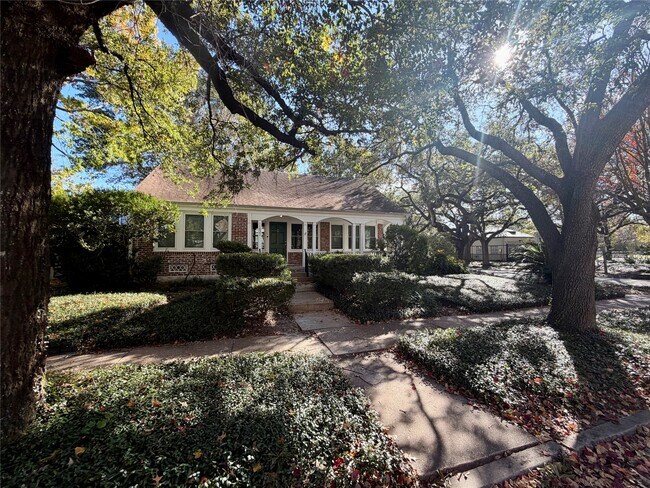 Foto del edificio - 1621 Cherryhurst St