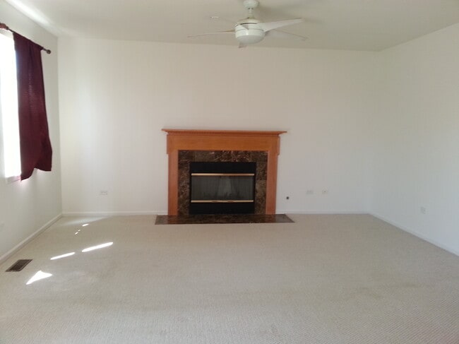 Building Photo - 735 Knoch Knolls Rd