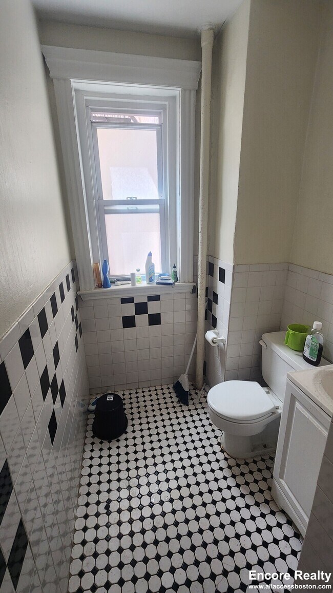 Foto del edificio - 364 Riverway