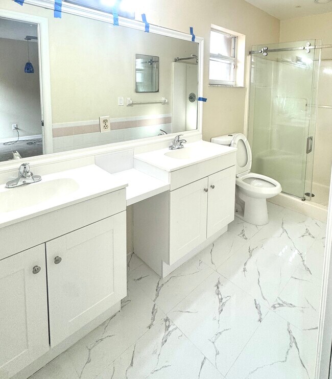 Foto del edificio - 652 SW Sarazen Ave