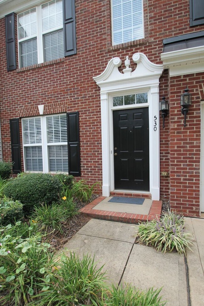 Foto del edificio - Exclusively Offered by Muse Realty, LLC