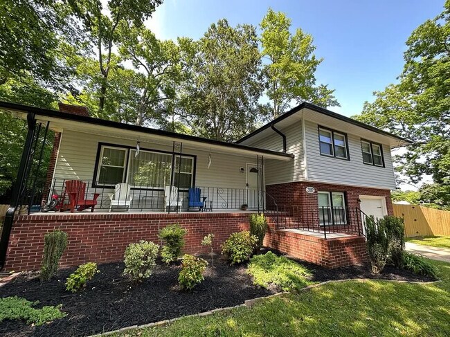 Building Photo - 3112 Edinburgh Dr