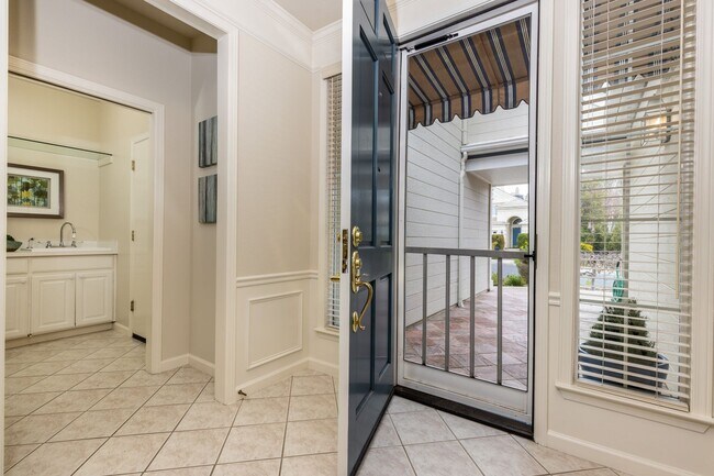 Building Photo - Livermore Pulte Estates single story Conte...