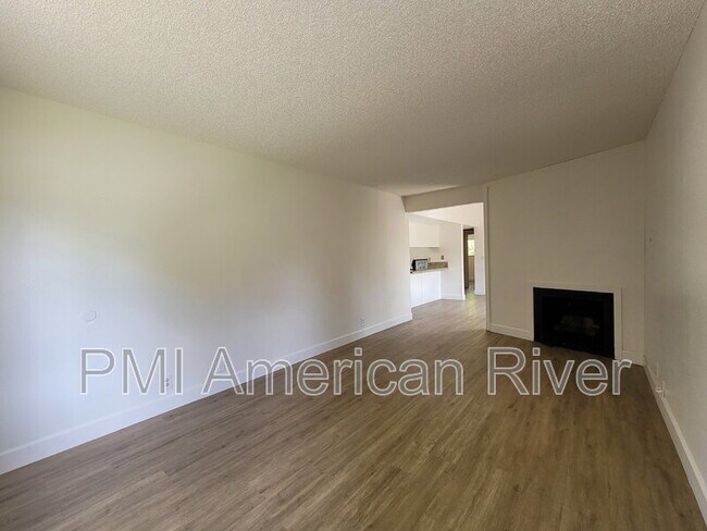 Foto del edificio - 5834 Sperry Dr