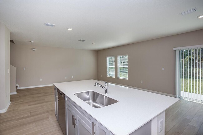 Foto del edificio - 7561 Starflower Way