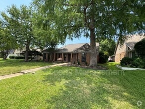 Building Photo - 4036 Cedarview Rd