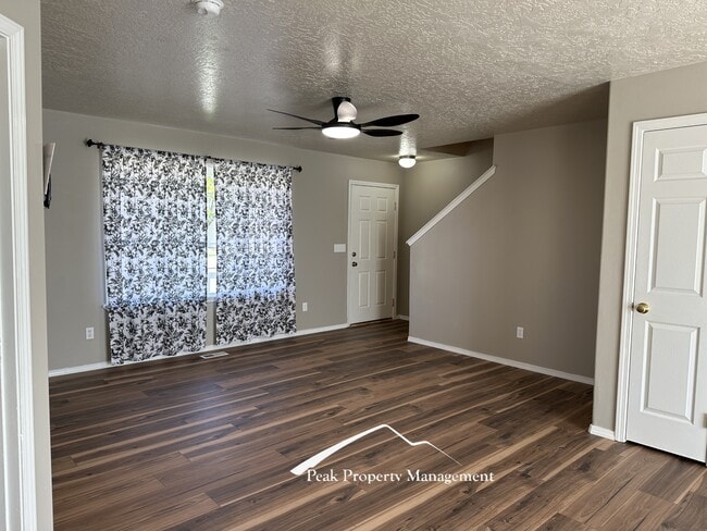 Building Photo - 2524 Colfax Dr