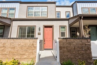 Building Photo - 1969 Cottage Dr