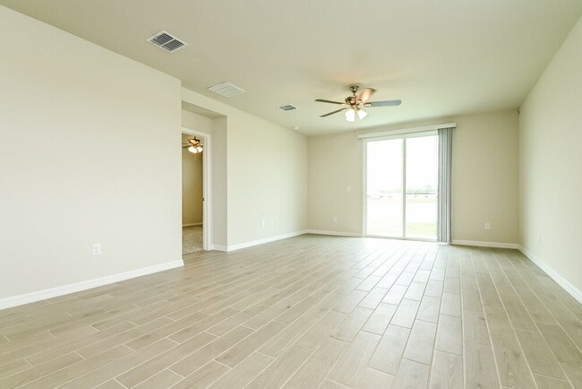 Foto del edificio - 13907 Richland Gulf Cir