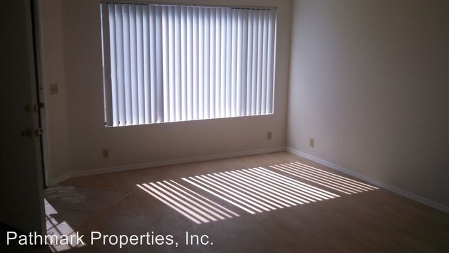 Building Photo - 4049 Florida St