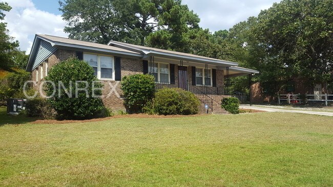 Building Photo - 141 Chadwell Rd