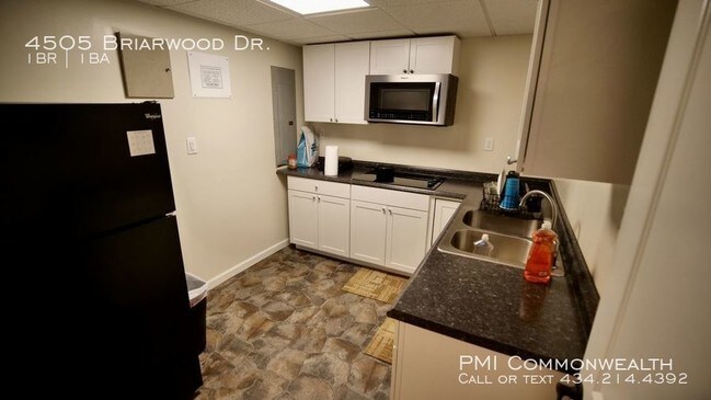 Foto del edificio - 4505 Briarwood Dr