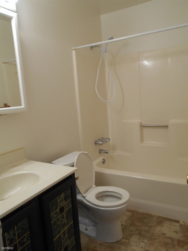 Foto del edificio - 2 br, 1 bath Condo - 5243 Breezewood Arch
