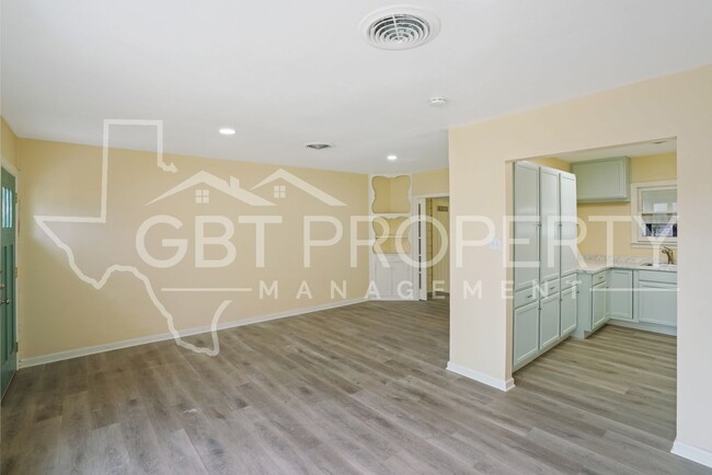 Foto del edificio - 3 Bedroom 2 Bathroom Home Ready for Move In1